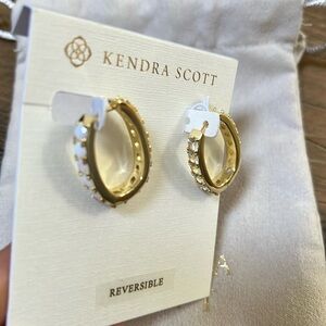 NWT Kendra Scott Chandler reversible Hoops in gold/ white opalite mix